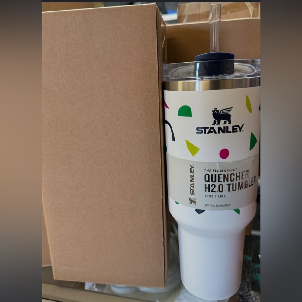Stanley Quencher H2.0 FlowState Tumbler!!❤️❤️NWT!!